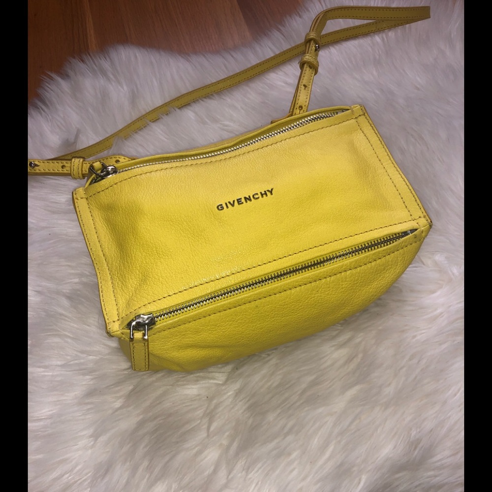💛GIVENCHY PANDORA CROSSBODY BAG💛